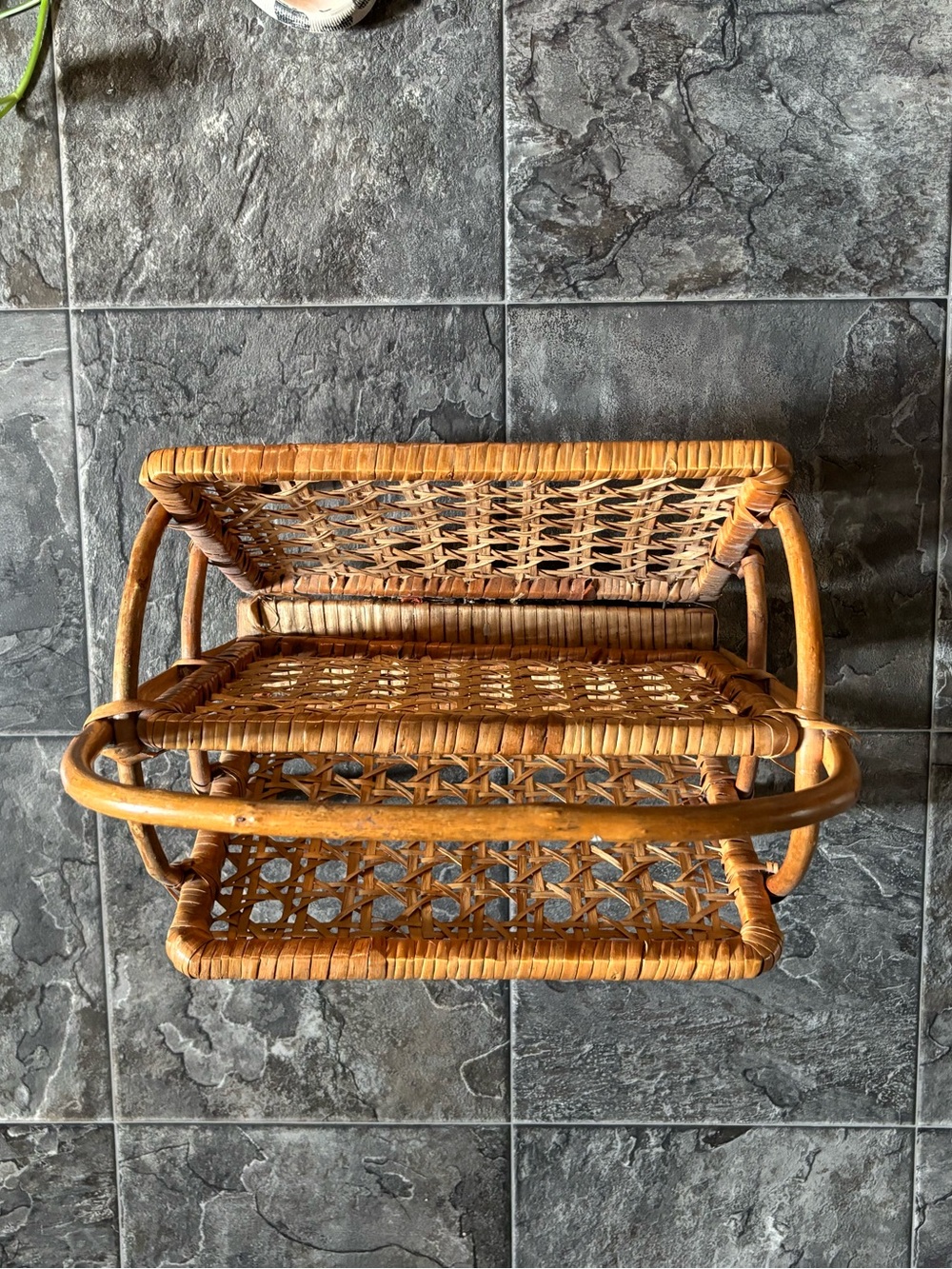 Wicker magazine holder - Picture 2 of 4